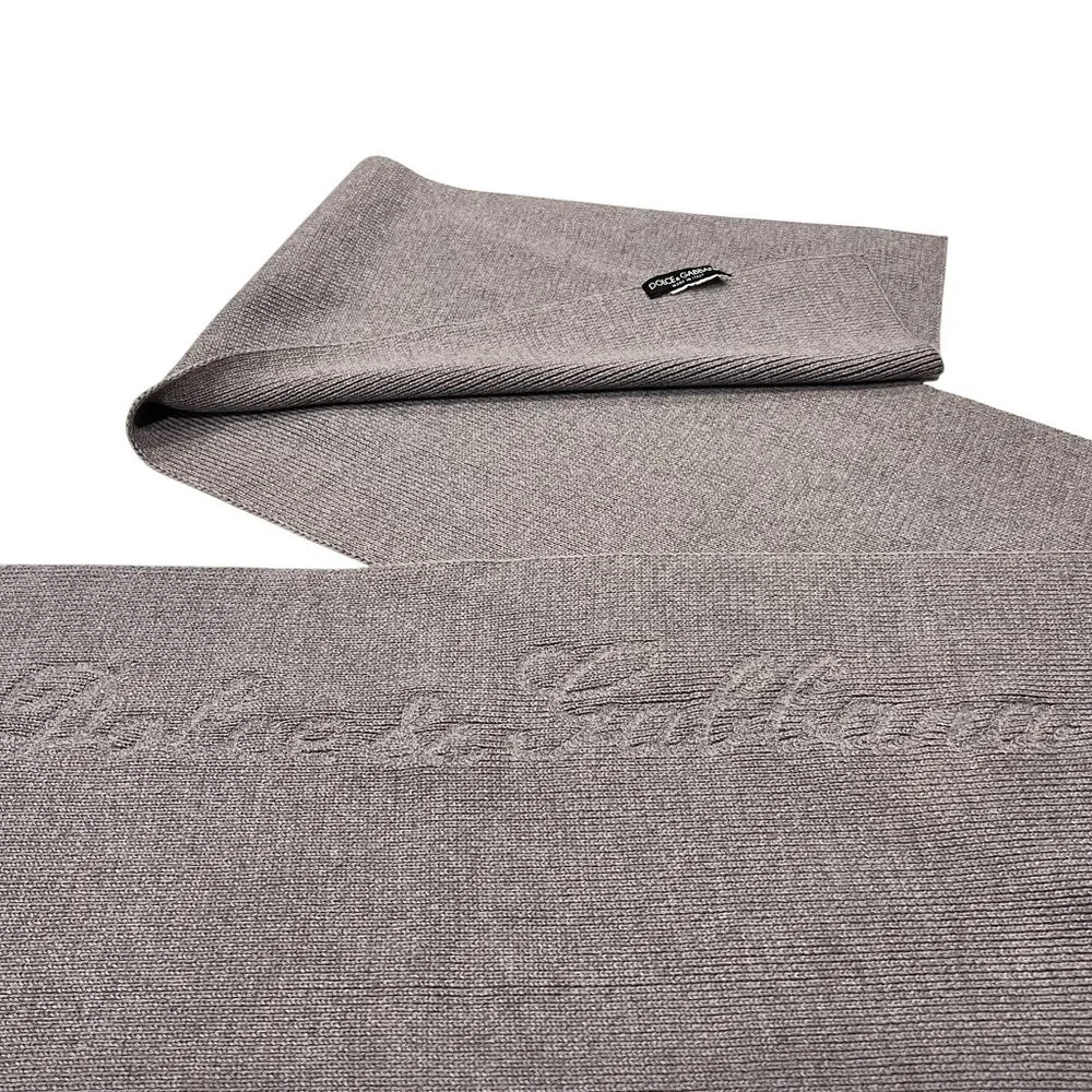 Dolce & Gabbana Gray Knit Scarf Unisex